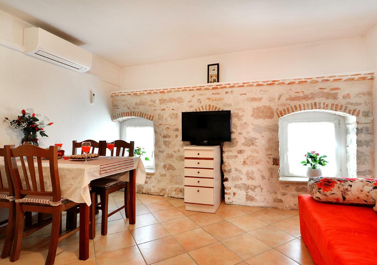 Old Town Vrsar, Apartments Danica & Zoran מראה חיצוני תמונה